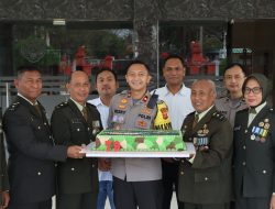 Kapolres Cirebon Kota Hadiri Upacara Parade HUT TNI ke-79 di Subang, PJU Polres Cirebon Kota Berikan Ucapan di Beberapa Ksatrian TNI