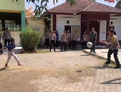 Kedekatan Kapolres Cirebon Kota Dengan Siswa SD Dukuh Semar