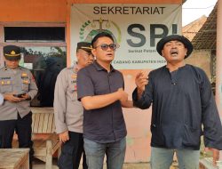 Puluhan Petani Penggarap Lahan HGU Tebu Rajawali di Indramayu Geruduk Kantor LSM SPI