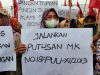 Merasa di Anak Tirikan, Ratusan Petani Gelar Aksi Demo di Depan Kantor DKPP Indramayu