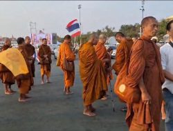 Mulai Hari ini, 38 Biksu Berjalan Kaki dari Bangkok ke Borobudur