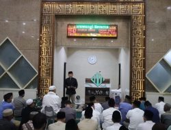 Bupati Tarling di Masjid Nurul Huda, Sampaikan Program 100 Hari Kerja