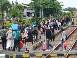 Awal Ramadan, 11.471 Orang Mudik Gunakan Kereta Api