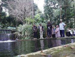 Kunjungi Sumur Tujuh Cikajayaan, Bupati Dian : Pentingnya Pelestarian Mata Air