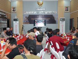 Polres Cirebon Kota Gelar Buka Puasa Bersama Awak Media Secara Hybrid