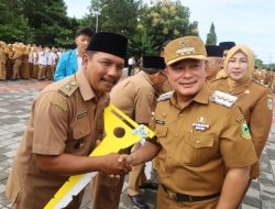 Bupati Kuningan Bagikan 25 Motor Bagi Desa yang Taat Pajak