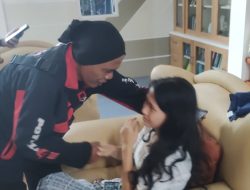 Tangis Kerinduan Iringi Pertemuan Rara dengan Sang Paman