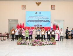 Menteri ATR/BPN Serahkan Puluhan Sertipikat Tanah di Sulut, Targetkan Sengketa Pertanahan Tuntas di Era Prabowo