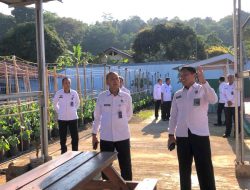Kakanwil Jabar Kunjungi Lapas Kuningan, Apresiasi Perkebunan Melon Program Kemandirian