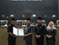 Pemkab Indramayu Serahkan Raperda LPP APBD 2024 ke DPRD