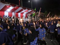 Ribuan Obor Terangi Kuningan, Semangat Kebangsaan Menyala di Malam Taptu