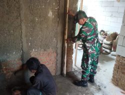 TMMD ke-125 Kodim 0615/Kuningan Perbaiki Rumah Warga di Desa Sindangjawa