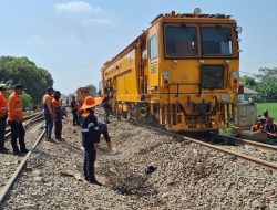 KA Argo Bromo Anggrek Yang Anjlok Di Pegaden Baru Berhasil Dievakuasi