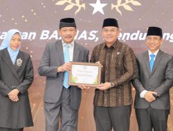 Wamen ATR/BPN Ossy Dermawan Raih Baznas Award 2025