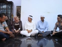 Gubernur Jabar Kunjungi Rumah Korban Pembunuhan Di Desa Rambatan Wetan Indramayu