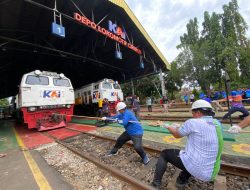 HUT Ke-80, KAI Daop 3 Cirebon Gelar Lomba Tarik Lokomotif