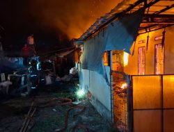 Api Mengamuk di Dapur, Rumah Atang Jadi Arang, Motor hingga Uang Tunai Ludes