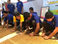 Sentuhan Kreatif di Lapas Kuningan: Warga Binaan Ubah Serabut Kelapa Jadi Karya Bernilai