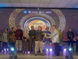 Kiprah Uniku di PKM Award 2025: Jadi Perguruan Tinggi Swasta Terbaik Klaster IV !