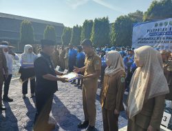 Wujudkan Kedaulatan Pangan Bupati Beri Penghargaan Terhadap Petani Berprestasi