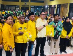 Gelar Reses, Anggota DPR RI Dave Laksono Berikan Sembako Kepada Kader Golkar dan Ojol