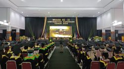 Universitas Kuningan Lahirkan 900 Wisudawan dan Kukuhkan Guru Besar Baru di Wisuda ke-33