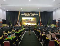 Universitas Kuningan Lahirkan 900 Wisudawan dan Kukuhkan Guru Besar Baru di Wisuda ke-33