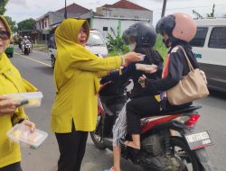 Kebersamaan dan Kepedulian: Koramil dan Persit Kadugede Bagikan Rejeki di Hari Jumat