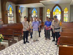 Jelang Natal, Polres Cirebon Kota Lakukan Pengecekan Hingga Sterilisasi Gereja