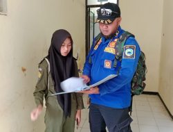 Bukan Cuma Kebakaran! Damkar Kuningan Bantu Siswi Yatim Ambil Raport