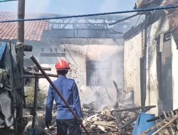 Diduga Gas Bocor, Dua Rumah di Indramayu Ludes Terbakar