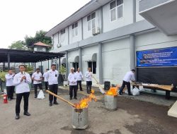 Lapas Kuningan Bakar Barang Terlarang, Tegaskan Komitmen Keamanan Lapas