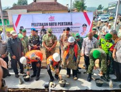 Menteri Desa dan PDT Letakkan Batu Pertama Pembangunan Gedung Koperasi Merah Putih di Desa Gunung Kuning