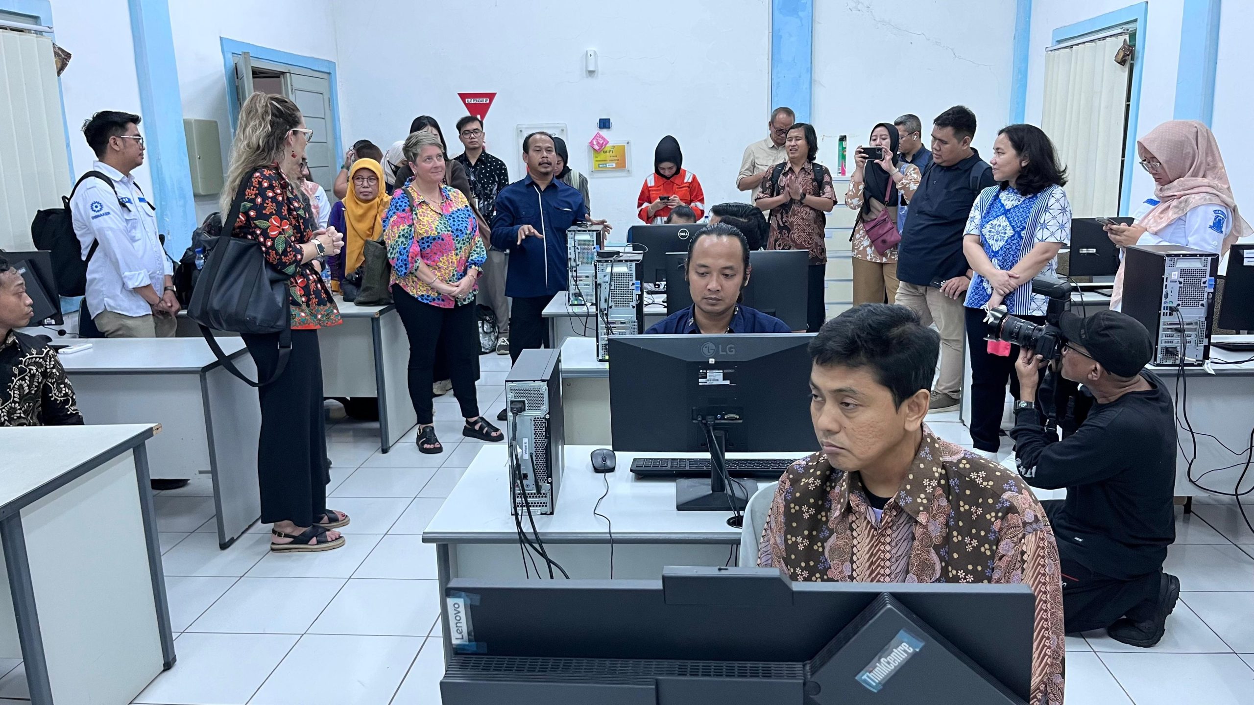 Latih Penyandang Disabilitas Keterampilan Digital, Vokasi di Cirebon Jadi  Referensi Nasional - Bingkai Warta