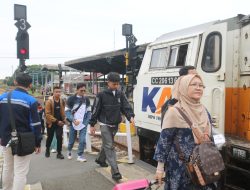 KAI Daop 3 Cirebon Siapkan 91.518 Tiket Kereta Api untuk Mudik, Sudah Terjual 10.135 Tiket