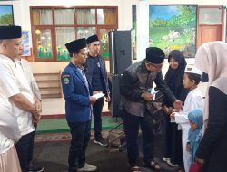 Karang Taruna Kuningan Dorong Kolaborasi Sosial, Gelar Berbagi Takjil dan Santuni Anak Yatim