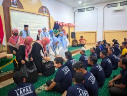 Ramadhan 1447 H: Komunitas LKKS dan BRINGKA Bagikan 500 Box Takjil ke Warga Binaan Lapas Kuningan