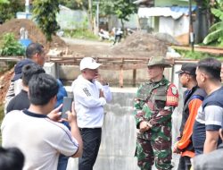 Hujan Ekstrem Seret Material Jembatan Cipedak, Bupati Kuningan: Akses Vital Segera Diperbaiki