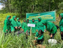 Komitmen Jaga Alam, Persit Kuningan Tanam Pohon di Kebun Raya