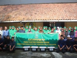 Peduli Sesama, Persit Kuningan Berikan Sembako dan Kadeudeuh ke Yayasan