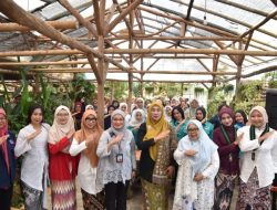 Peringati Hari Kartini, Wabup Tuti: Perempuan Kuningan Harus Kuat dan Mandiri