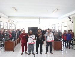 Bantuan dari Pusat, 25 Kelompok Tani di Kuningan Terima Alat Semprot Elektrik