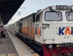 KAI Daop 3 Cirebon Siapkan 39.730 Tiket Kereta Api Saat Libur Idul Adha