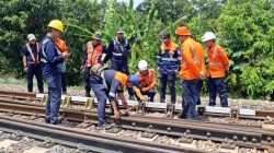 Sambut Libur Panjang Iduladha, KAI Daop 3 Cirebon Intensifkan Pemeriksaan Prasarana Sarana Kereta Api