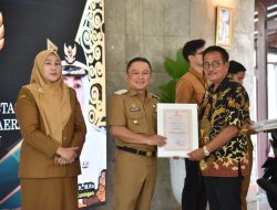 Bappenda Kuningan Berikan Penghargaan dan Bantuan Operasional: Dukung Optimalisasi Pendapatan Daerah