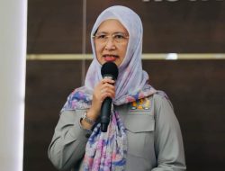 Isteri Sekjend Partai Demokrat dr Ratnawati Raih Apresiasi Sekar Agni Negeri