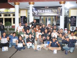 Wakapolda Jabar Nobar Piala Dunia Bersama Warga dan Insan Pers di Polres Cirebon Kota