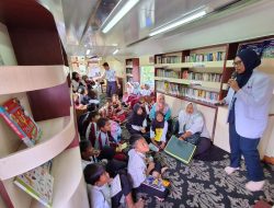 KAI Ajak Siswa Sekolah Belajar di Dalam Rail Library