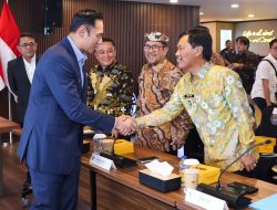 Sinkronisasi Pembangunan Daerah dan Nasional, Wali Kota Cirebon Hadiri Pertemuan Kunci Bersama dengan Menko AHY