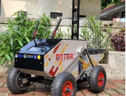Revolusi Sawah Kuningan! Traktor Jalan Sendiri dan Robot Pendeteksi Penyakit Tanaman Hadir!
